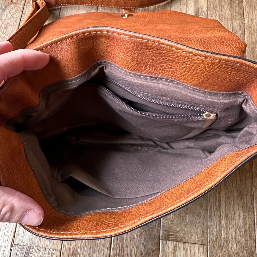 Vegan Leather Brown Crossbody Bag Womens Small Modern Casual Boho Minimalist‎